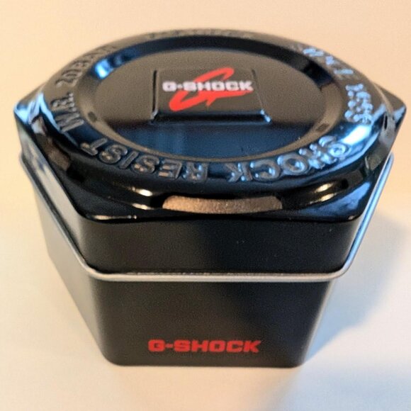 CASIO G-SCHOCK 5522 GA-700UC WATCH - Picture 4 of 6